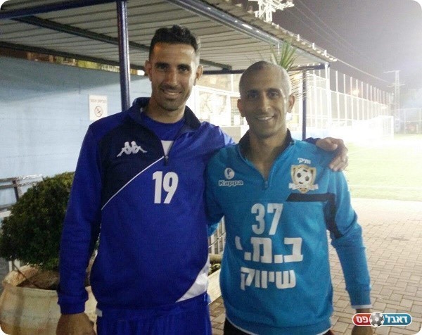 יגאל אנטבי(משמאל) כבש שער בכורה בנצחון הבכורה של רמת אליהו